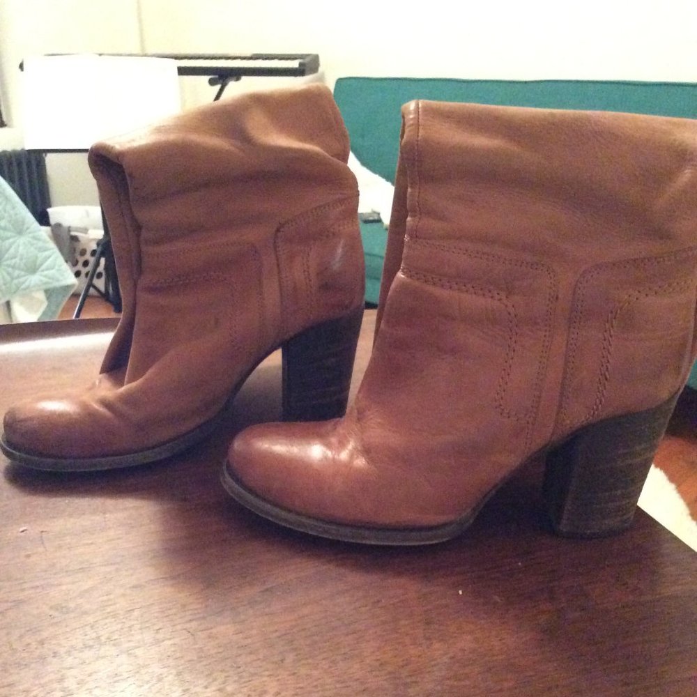 Gorgeous Italian Tan Leather Boots